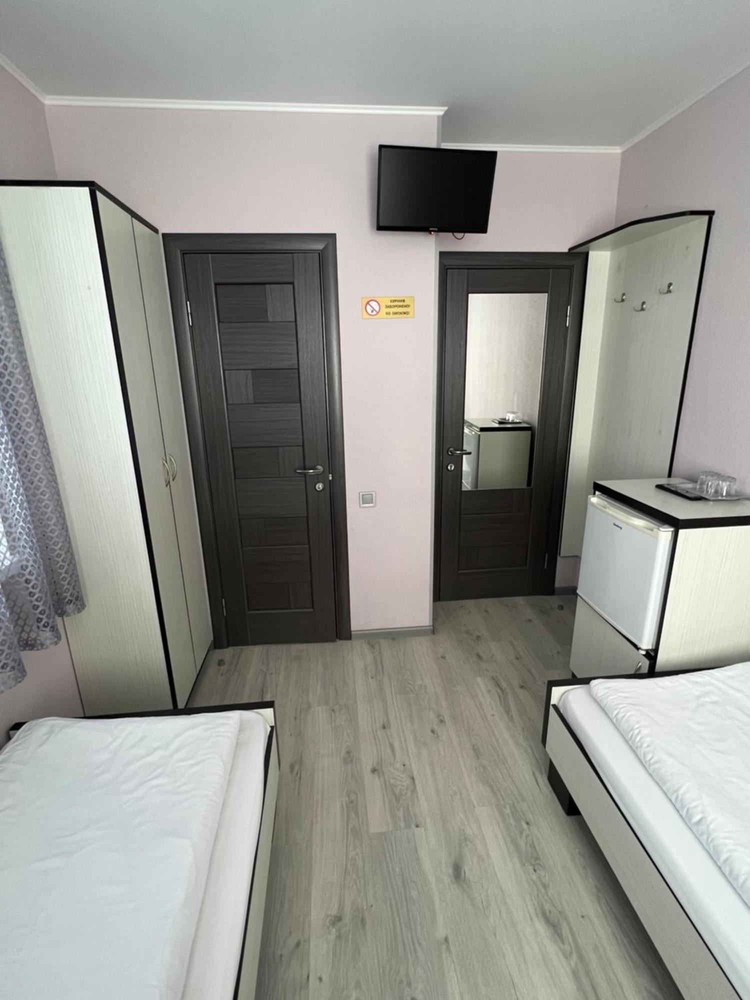 Guest House Max Khmelʼnytsʼkyy Εξωτερικό φωτογραφία